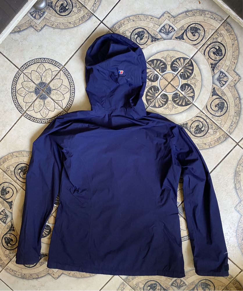 Женская куртка ветровка штормовка Berghaus HydroSHELL