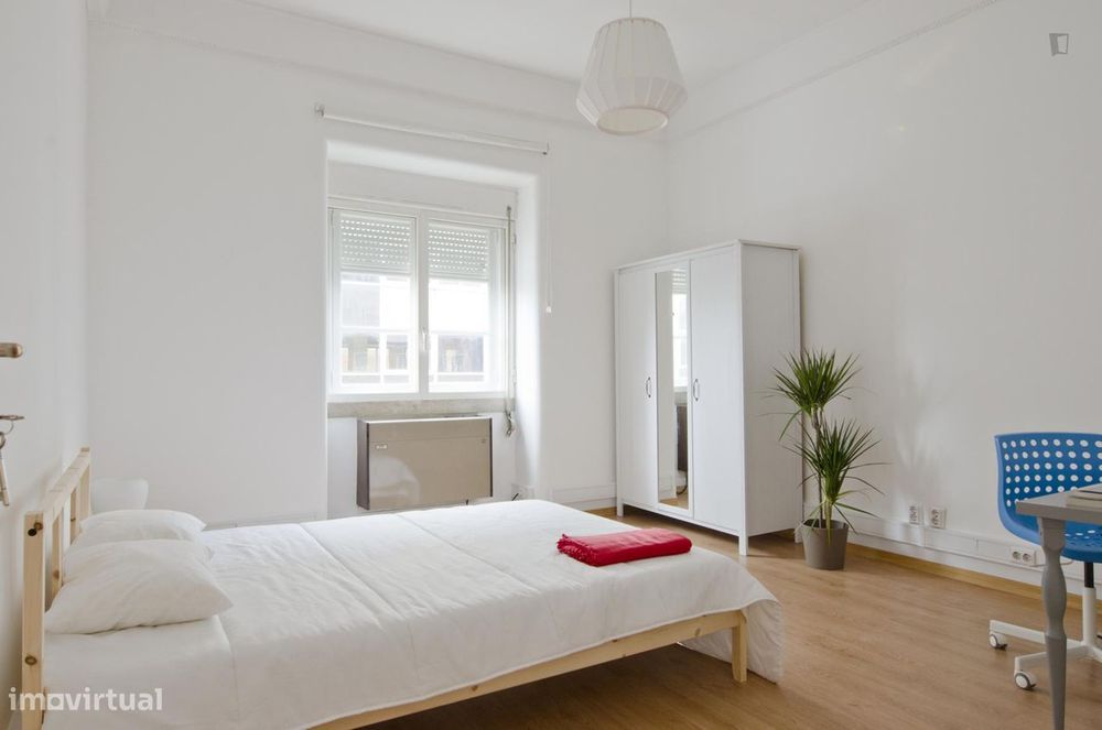 35152 - Engajar quarto duplo não muito longe...