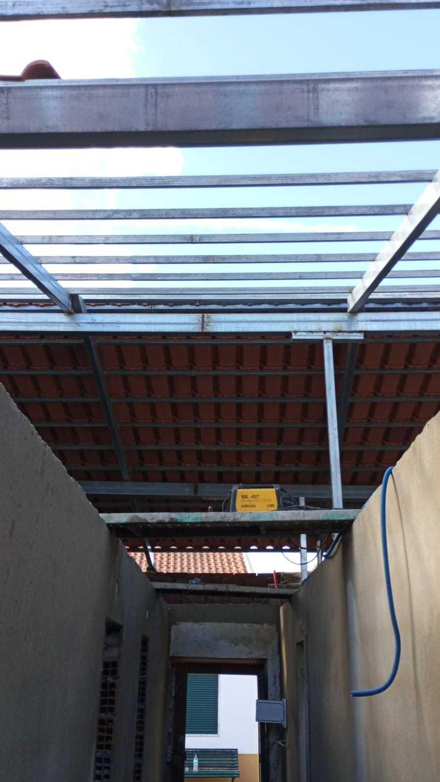 Telhados - Reabilitação, Substituição e Construção