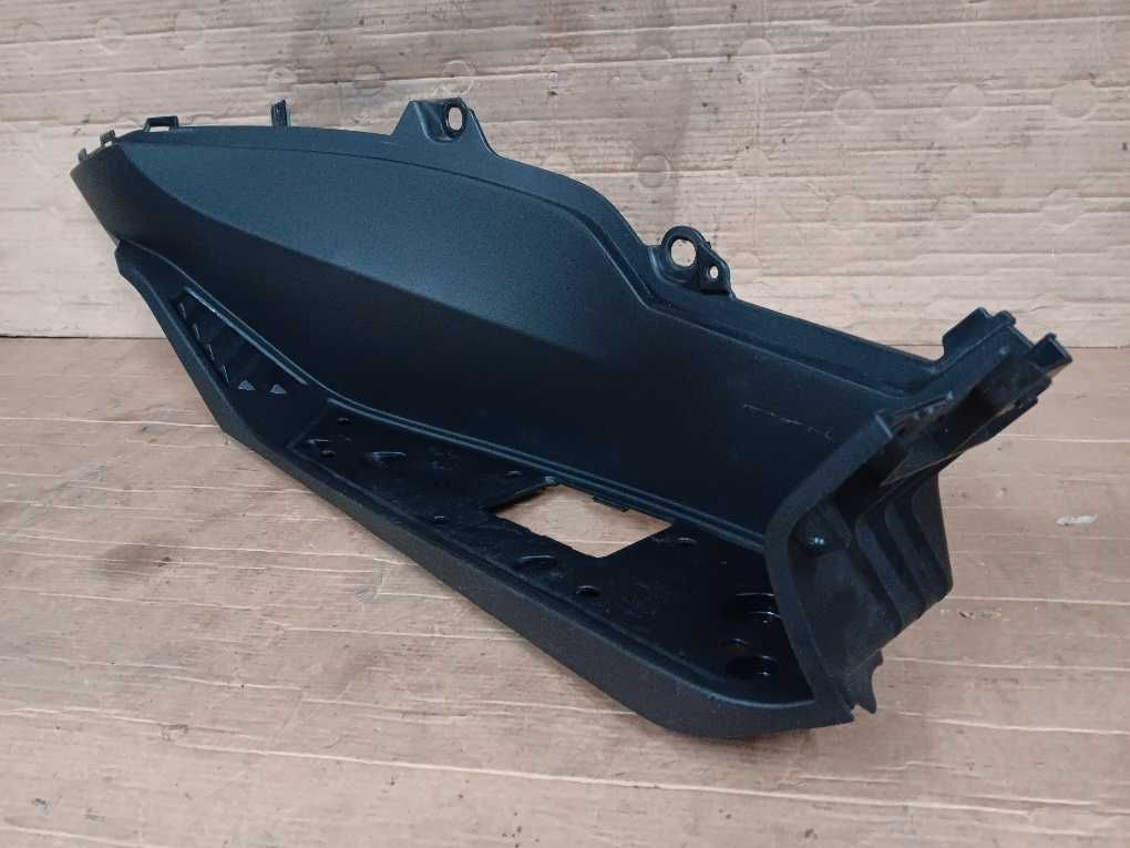 Carenagem pousa pés direita Honda NSS125 Forza 2015 a 2018