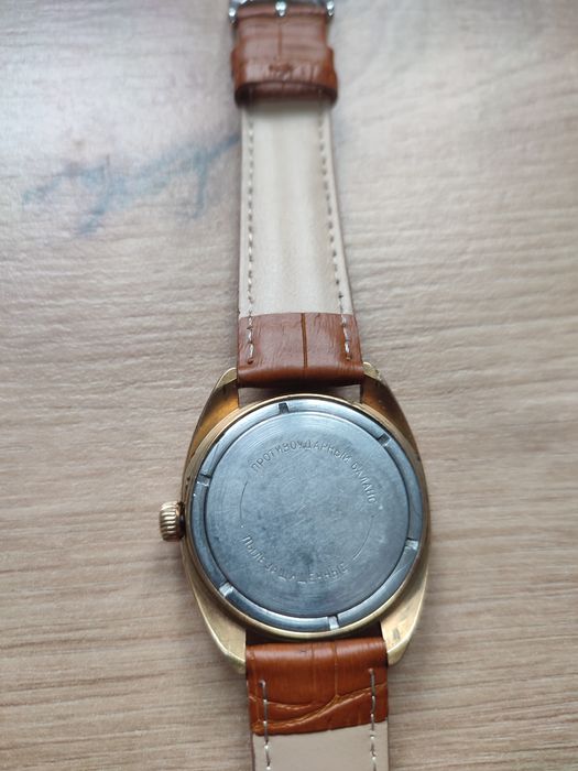 Восток позолота 16 каменів