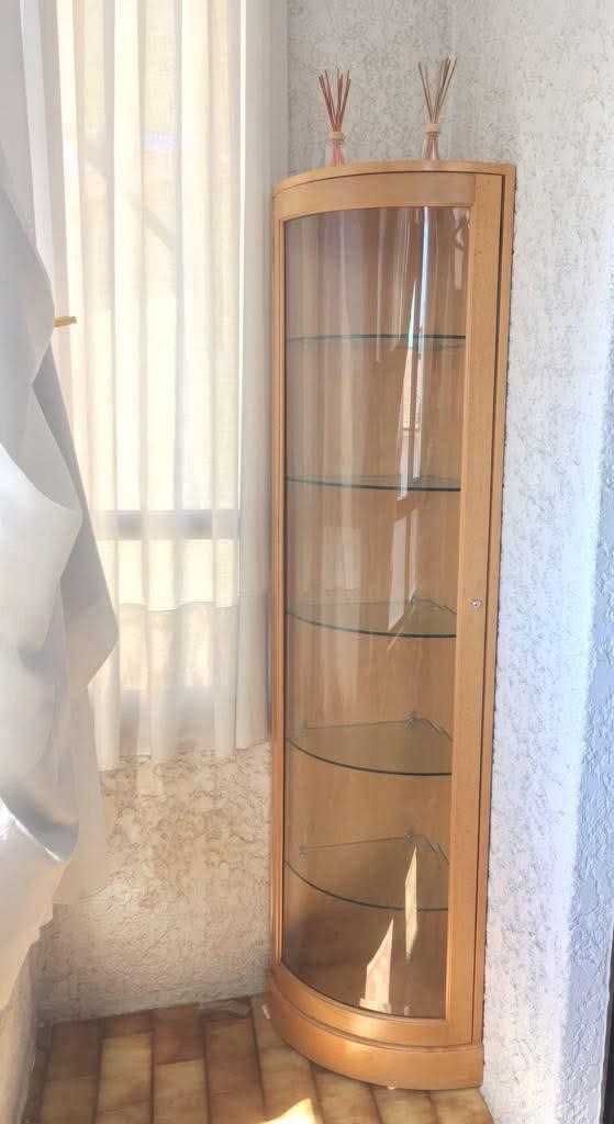 Cristaleira de Canto em Madeira e Vidro - Ótimo Estado