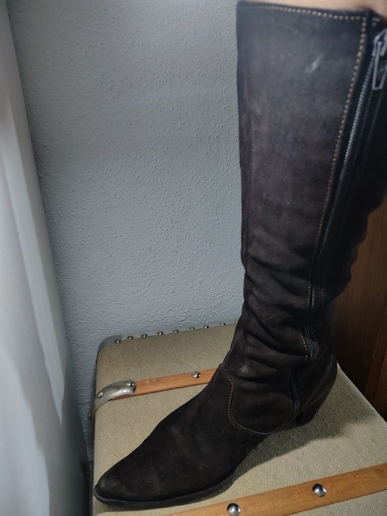 Botas altas de camurça