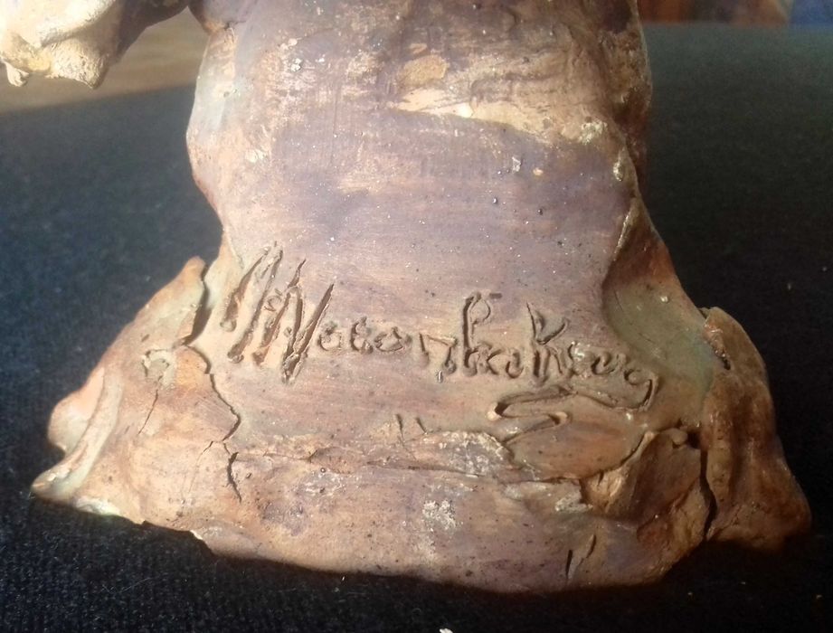 Estátua "O Filósofo" de Helena Krug - Para Restauro