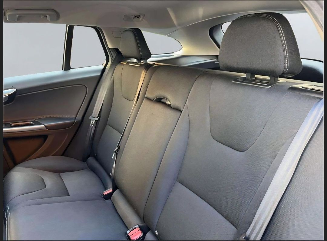 VOLVO V60 1.6 D2