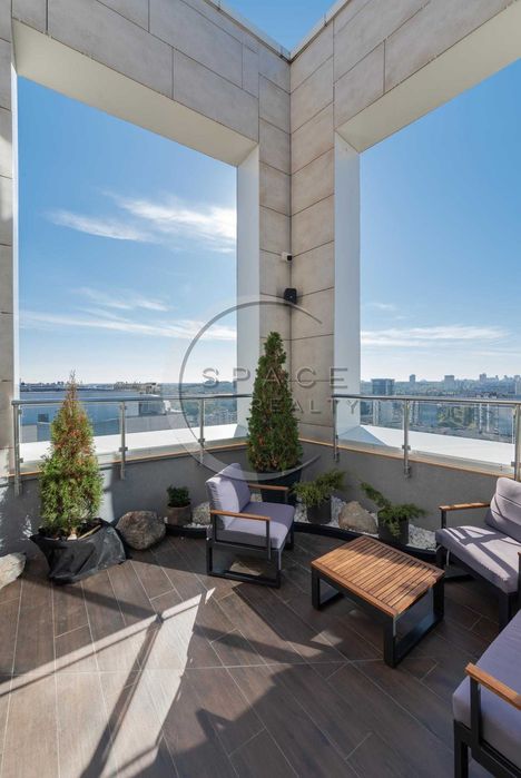 Продаж ексклюзивного дизайнерського пентхаусу в ЖК Park Avenue VIP.