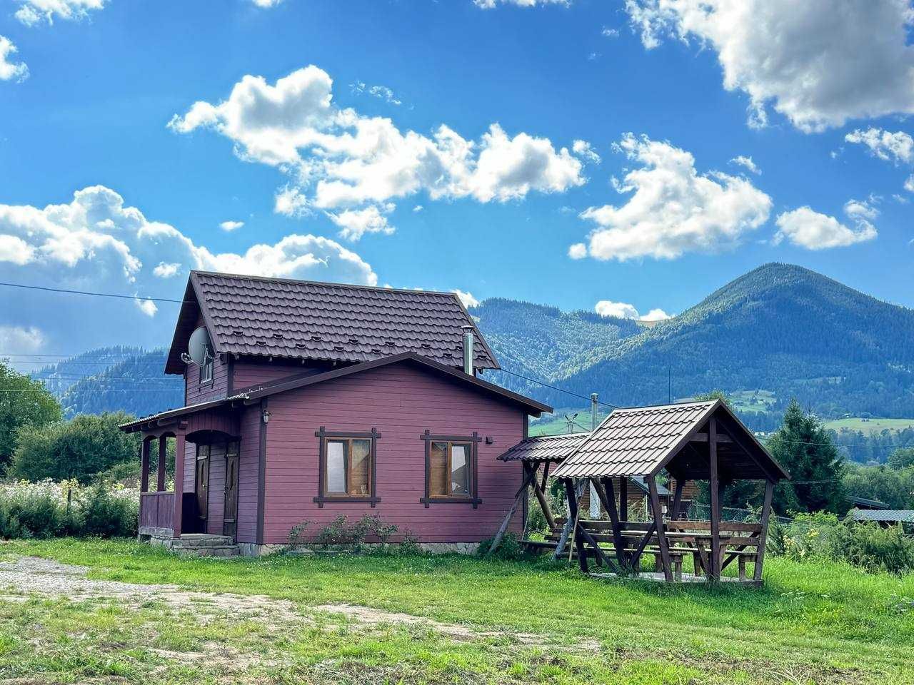 Будиночок в карпатах "Карпатська Світлиця"