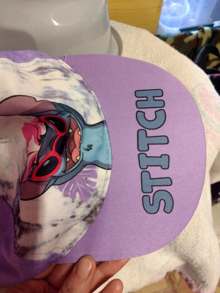 Czapka z daszkiem Stitch
