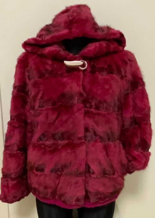 Naturalne futerko z kapturem Glovia,z norki w pięknym kolorze