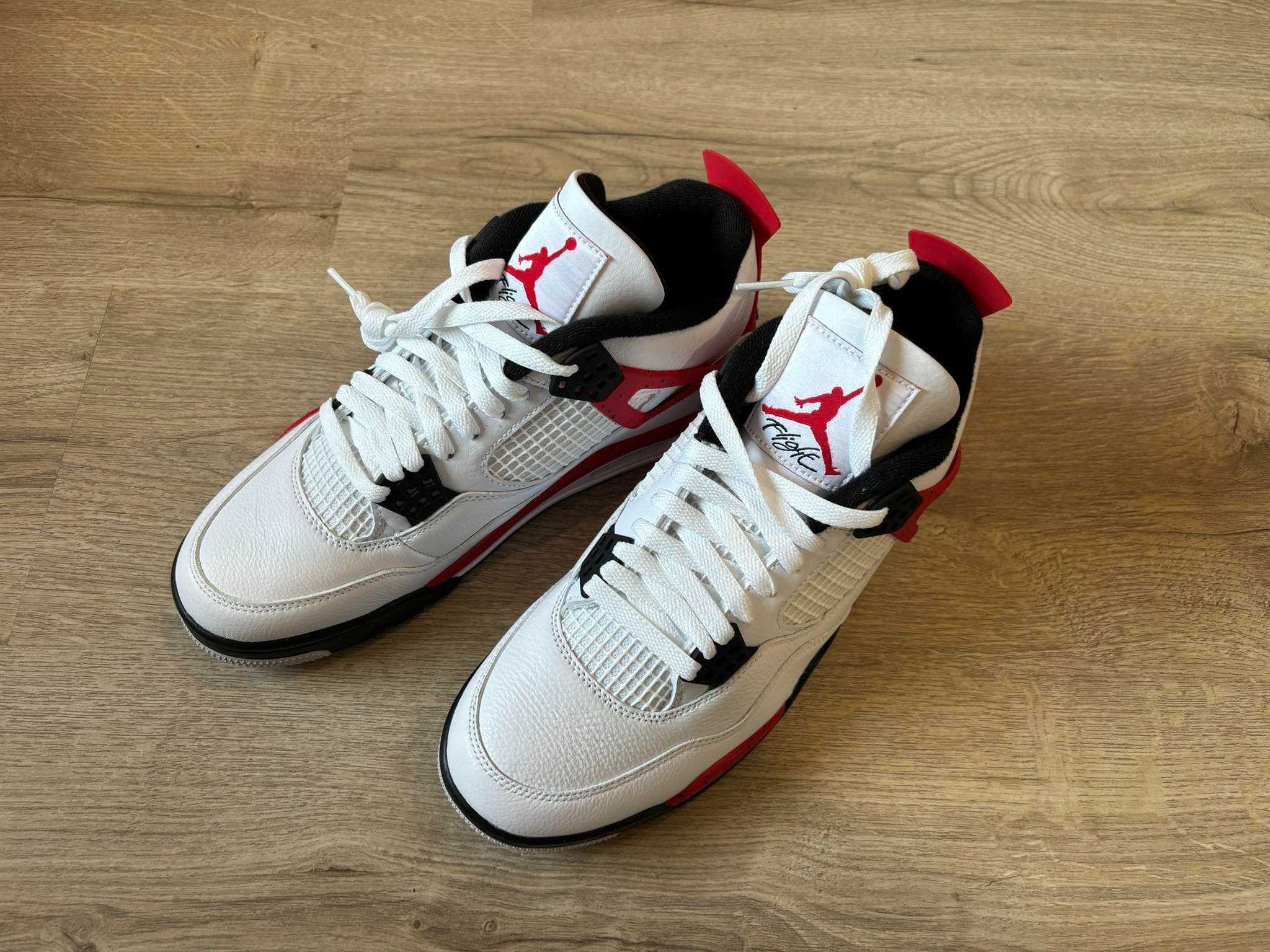 Air Jordan 4 Retro