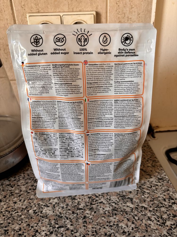 Sucha karma dla psów 900 g BugBell BugFutter, owady marchew i drożdże