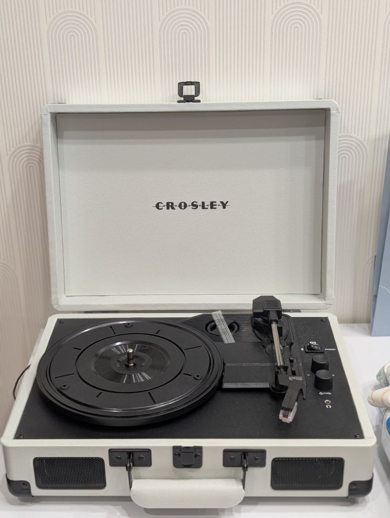Вініловий програвач Cruiser Plus with Bluetooth In/Out від Crosley