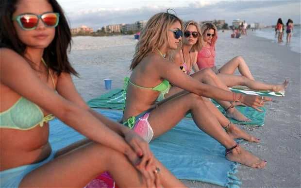 SPRING BREAKERS  Viagem de Finalistas (James Franco/Selena Gomez) NOVO