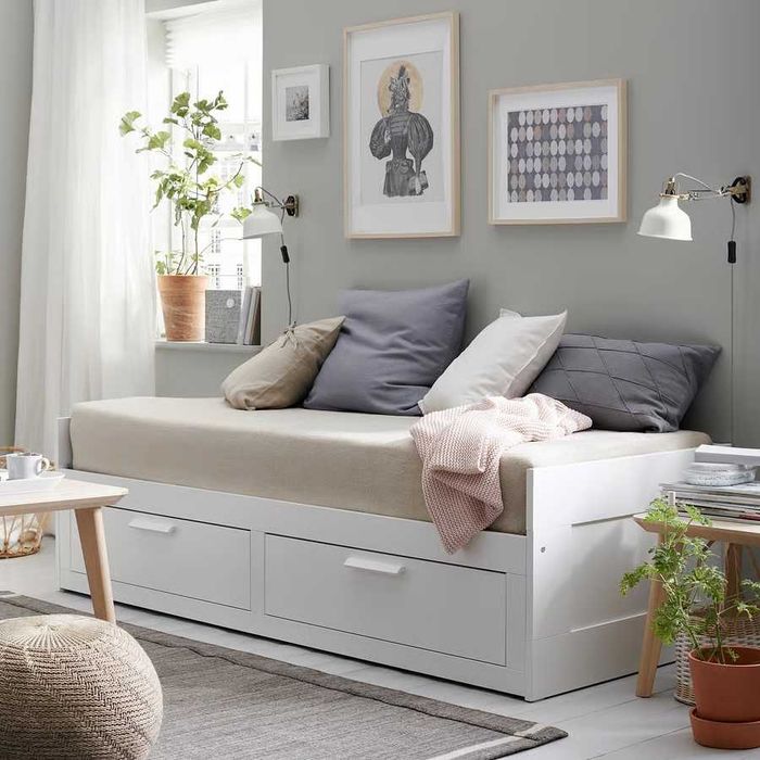 Cama BRIMNES IKEA solteiro/casal com gavetas e colchões