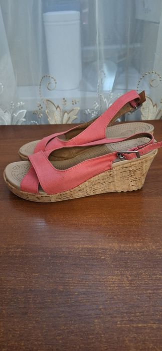 Босоніжки  crocs  W8 38-39р.р