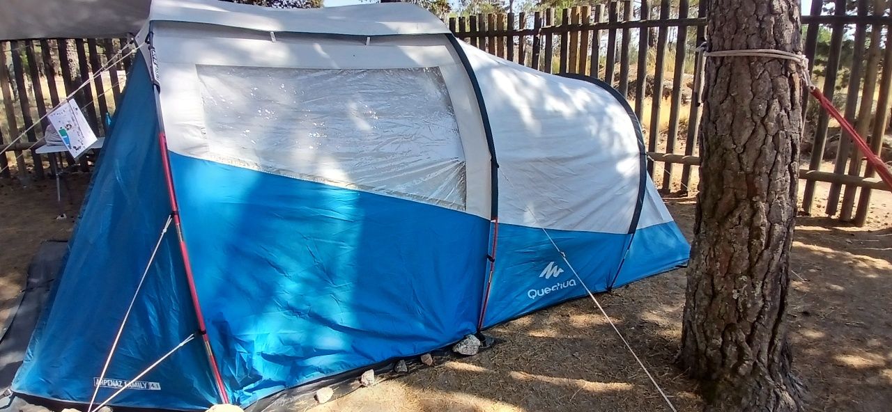 Tenda quechua black  & flech
QUECHUA
QUECHUA
Tenda de campismo com var