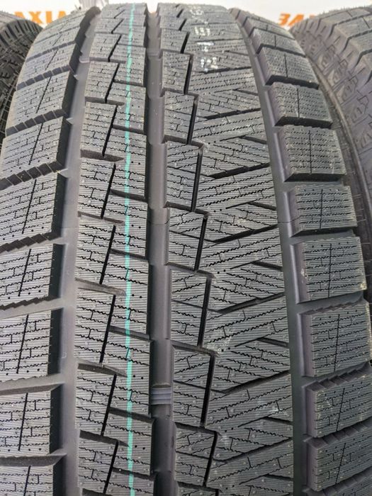 Зимові 245/60R18 Kapsen SnowShoes AW33 105T шини нові (4шт)