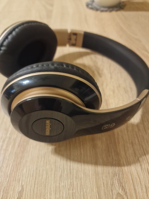 Bezprzewodowe słuchawki nauszne Bluetooth