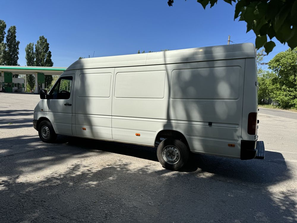 Продам Volkswagen LT 35 вантажний бус