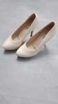 Buty na obcasie kremowe