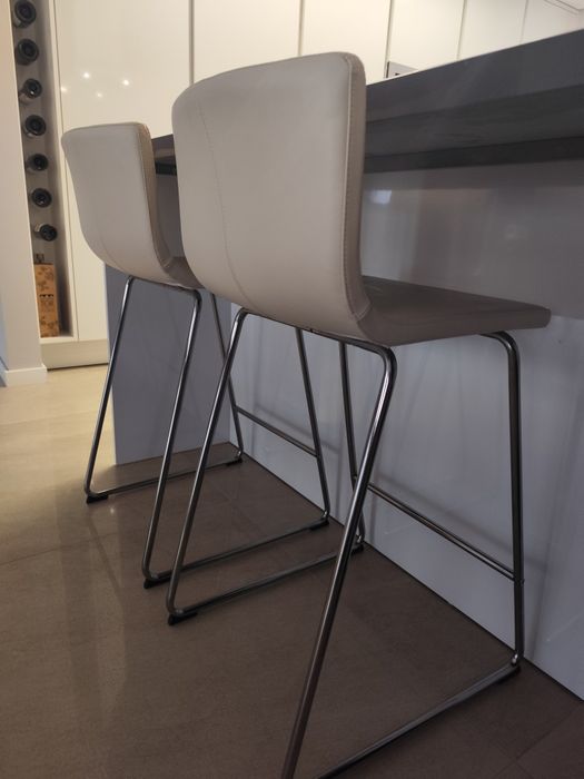 Banco/Cadeira alta Ikea