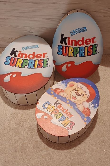 Новорічні коробки для подаруночків (солодощів). Подарунок. Кіндер