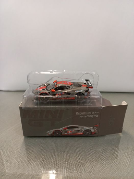 Corvette C8 MiniGT 1/64