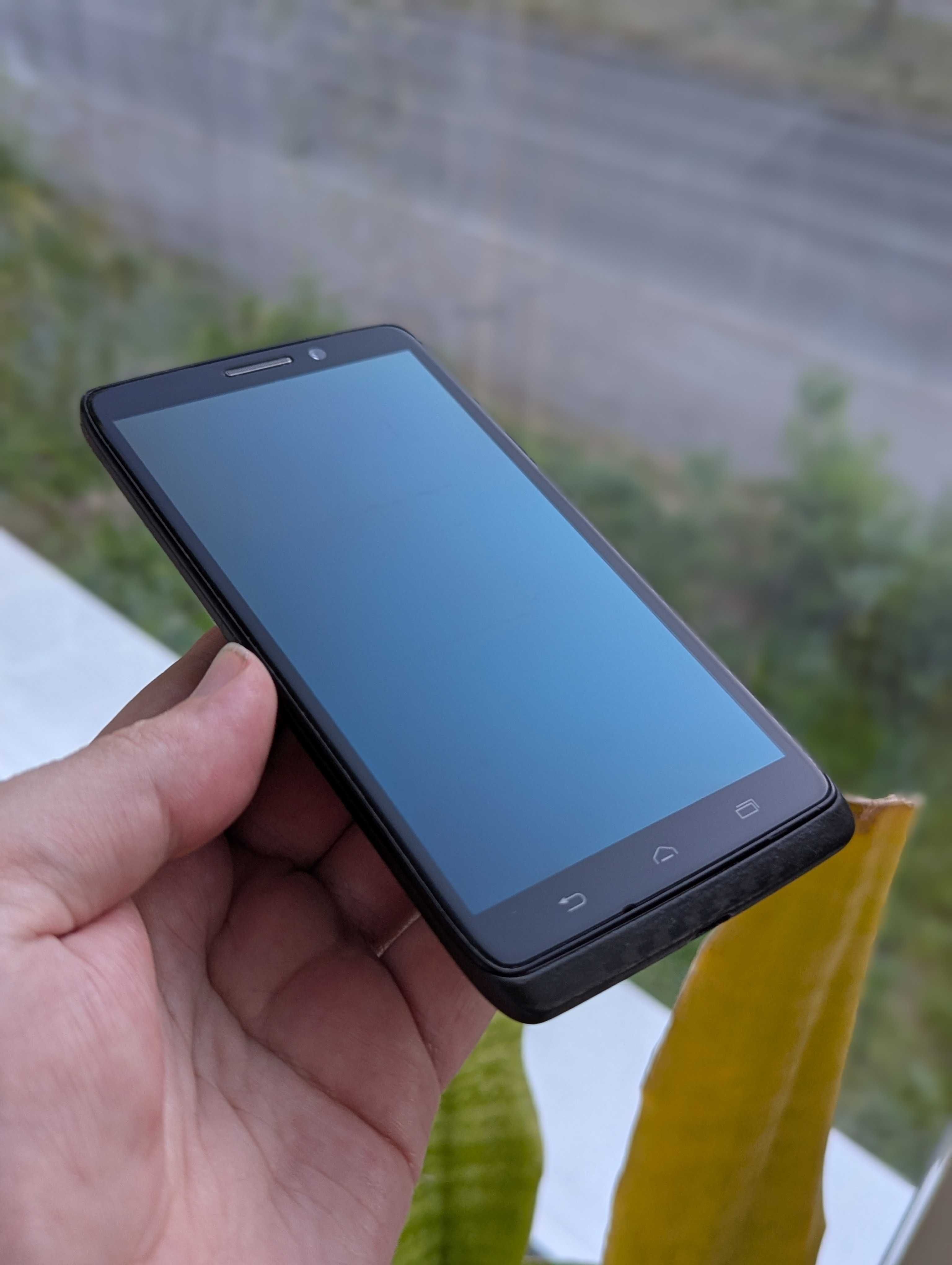 Продам Motorola droid maxx XT1080. 2/16 GB.