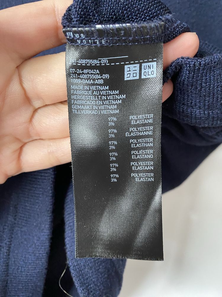 Cienki sweter z golfem UNIQLO