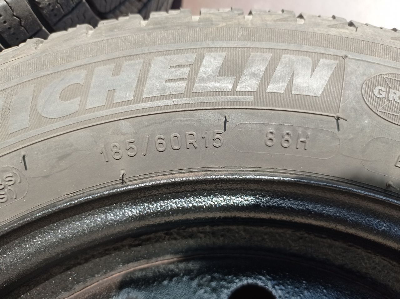 Зимова гума Michelin 185 60 15