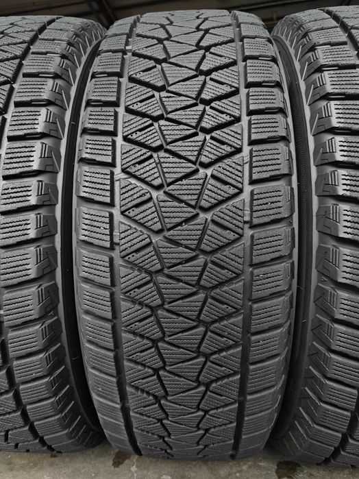 R17 225 65 шини зимові Bridgestone Blizzak DM-2 арктичні липучки