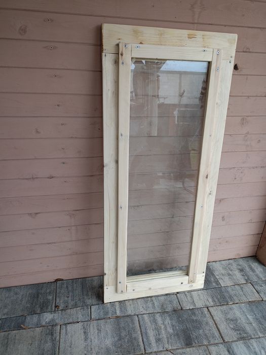 Szyba hartowana w ramie