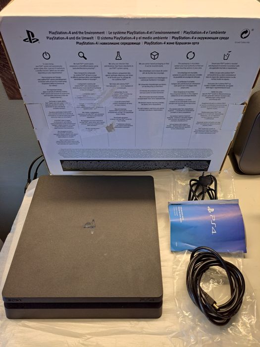 Playstation 4 slim (500Gb) + Caixa original