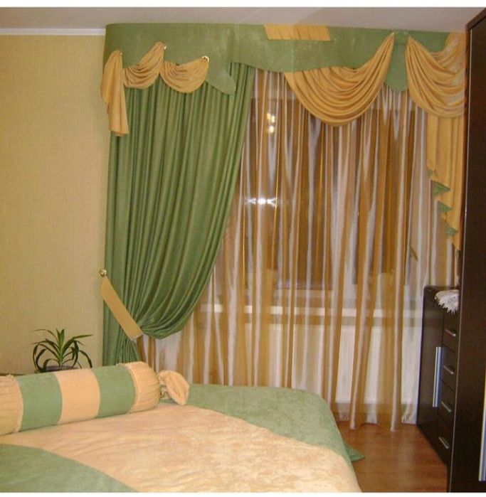 Продам комплект в кімнату штори + тюль,  покривало на ліжко з подушкою