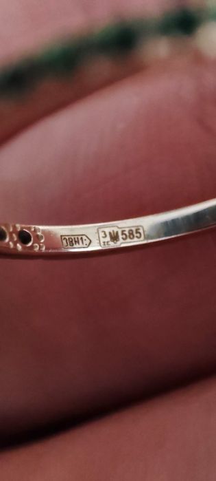 Золота обручка 585 проби