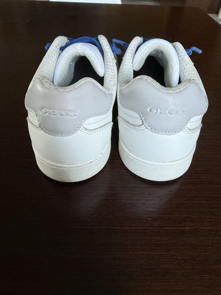 Biale sneakersy GEOX r.37 jak nowe