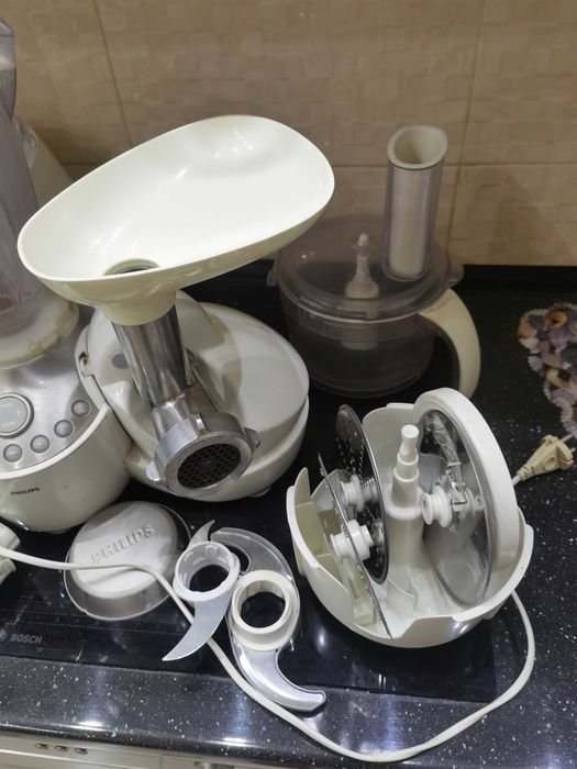 Многофункциональный кухонный комбайн PHILIPS
