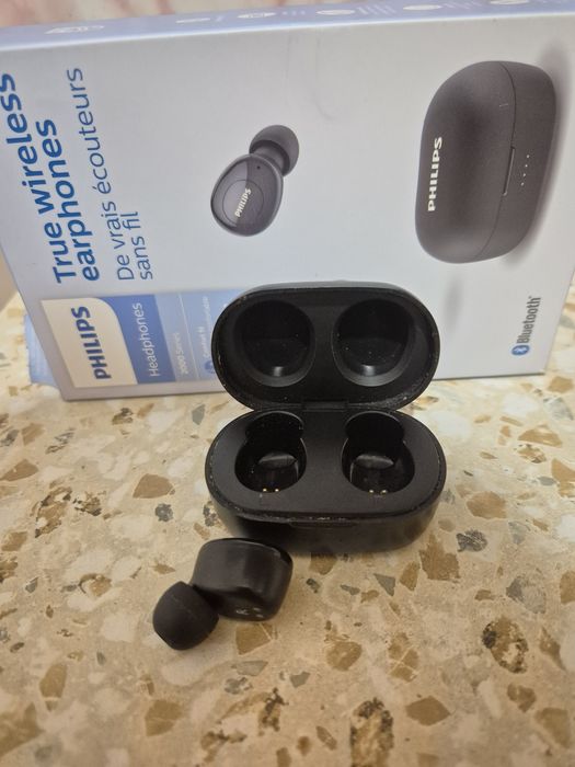 Футляр/кейс до Philips TAT2205 та правий навушник