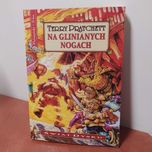 Terry Pratchett Na glinianych nogach