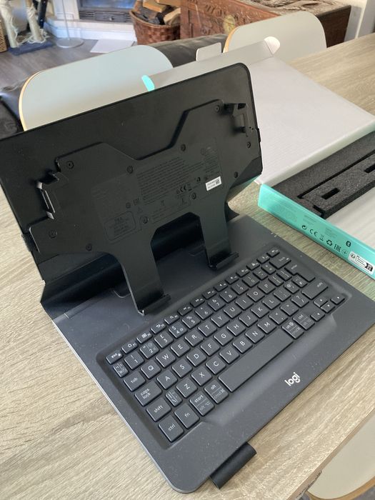 Teclado Tablet e iPad universal