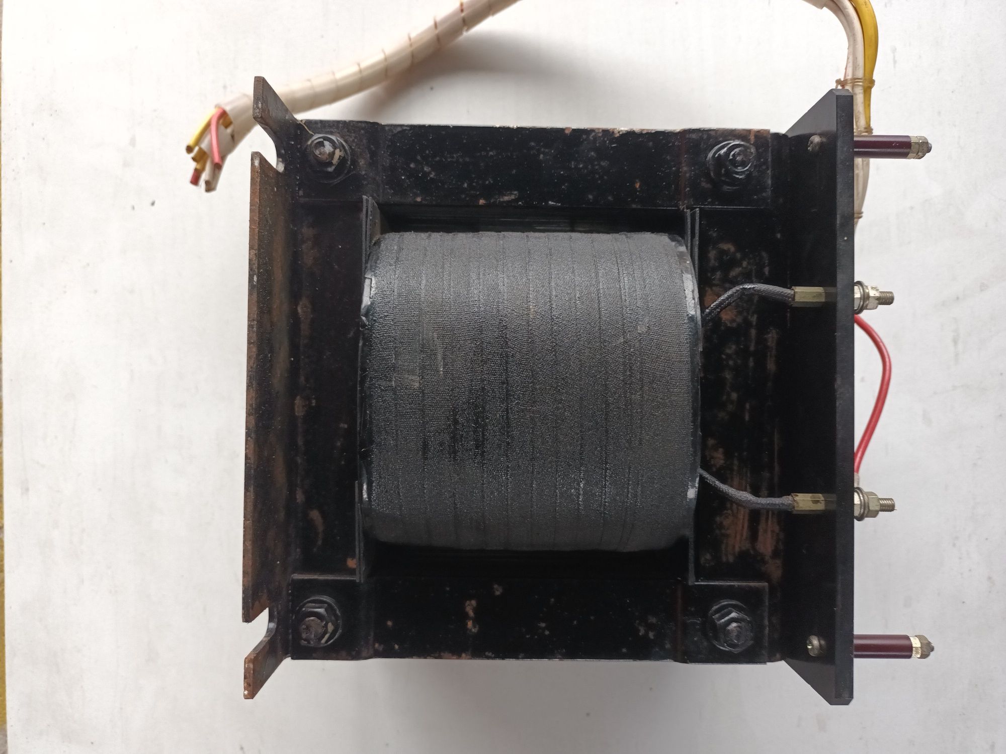 Transformator sieciowy 1.5 KV