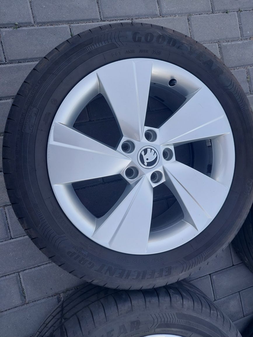 Alufelgi 17 " 5x112 Skoda VW opony 215 55 r17