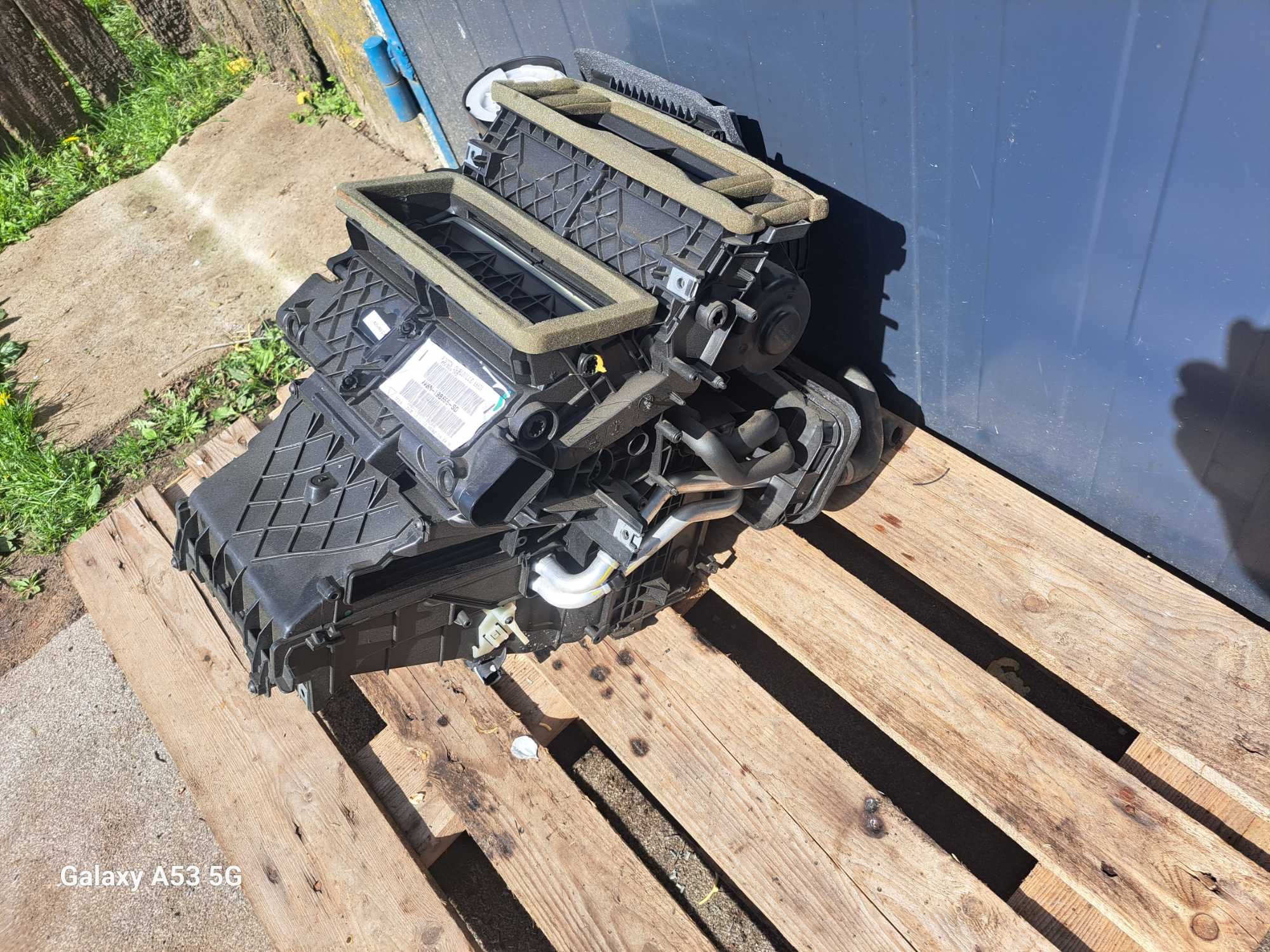 Nagrzewnica KOMPLETNA FORD AV6N-19B555-SD