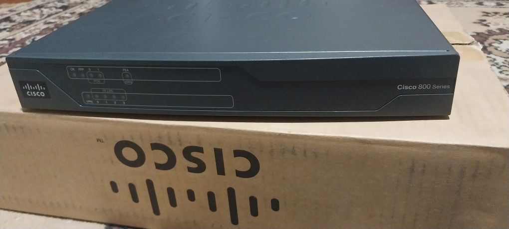 Маршрутизатор Cisco C881SRST-K9, ENet FXS - FXO Sec Router