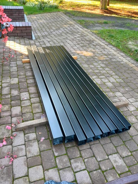 Słupki ogrodzeniowe