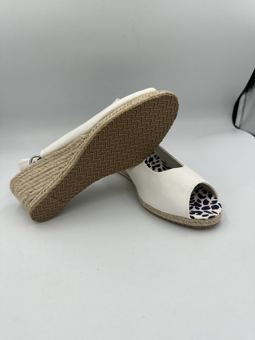 Espadryle na koturnie białe Anna Field 40