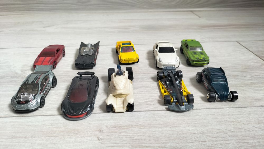 Samochody Hotwheels