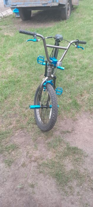 Niebieski bmx freesty 20