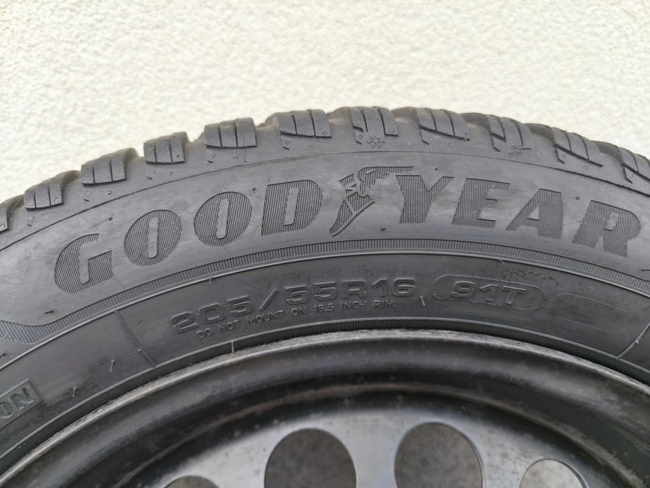 Opony koła zimowe opel 16" Goodyear