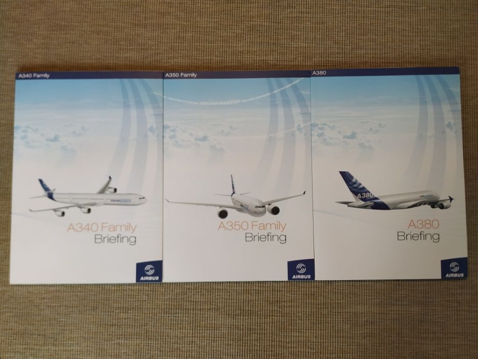 Livros de Apresentação dos aviões da Airbus. Edição de 2005